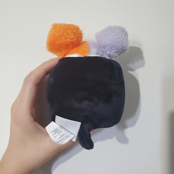 Capsule Halloween Cat Squishmallow - Picture 3 of 3